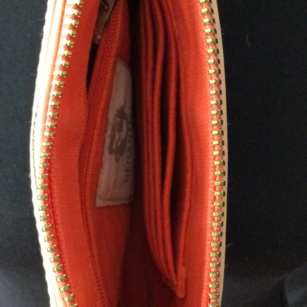 Spartina 449 Northeastern Wristlet in Beige and Blue - Picture 4 of 8